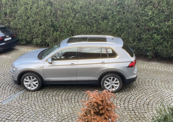 Volkswagen Tiguan cena 99900 przebieg: 81000, rok produkcji 2017 z Glinojeck małe 466